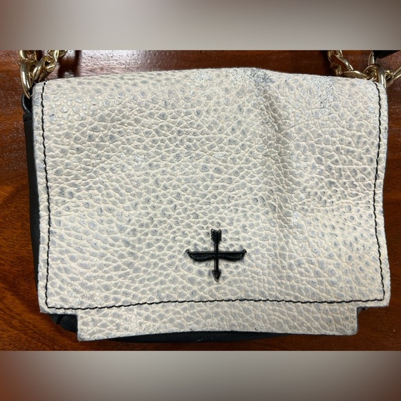 Pour La Victoire Leather Crossbody Bag - Picture 3 of 12